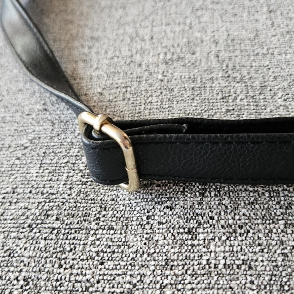 Black Shoulder/Crossbody Bag - Picture 4 of 9